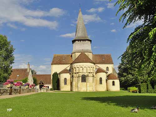 Collégiale Saint-Outrille (ou Saint Austrégésile)
