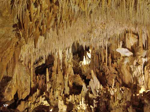 Grotte de Villars