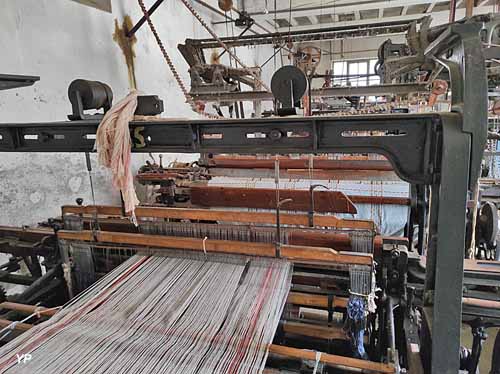 Le Tissage Larrousse