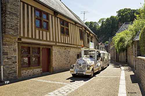 Petit-Train Touristique de Fougères
