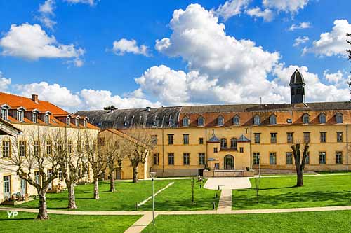 R&eacute;sidence services seniors Le Clos Saint Gildas