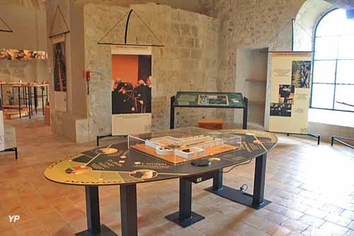 Tour romane de l'abbaye Notre-Dame-de-Jouarre