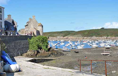 Le Conquet - la Maison des Seigneurs et le port