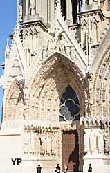 Cathédrale Notre-Dame - portail gauche