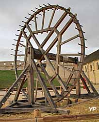 Château Ducal - treuil de carriers