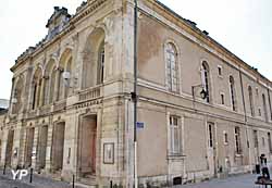 Théâtre municipal Jacques-Cœur