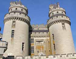 château de Pierrefonds (Yalta Production)