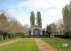 Béhuard - église en plein air