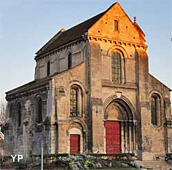 Eglise Saint Pierre au Parvis (doc. Yalta Production)