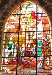 Eglise Saint Jacques - chapelle Jeanne d'Arc, vitrail d'Olivier Merson (XIXe s.).