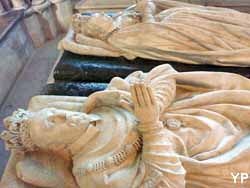 basilique cathédrale Saint-Denis - gisants d'Henri II et Catherine de Medicis