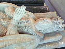 basilique cathédrale Saint-Denis - gisant de Catherine de Medicis