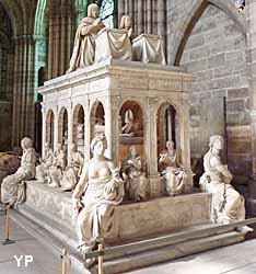 basilique cathédrale Saint-Denis - tombeau de Louis XII et Anne de Bretagne