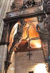 Cathédrale Saint Maurice - buffet d'orgues (1742-1748)