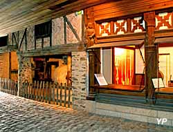 Musée des Métiers - Rue pavée