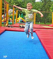Parc de loisirs - trampoline