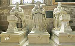 Priants en marbre des tombeaux des Villeroy