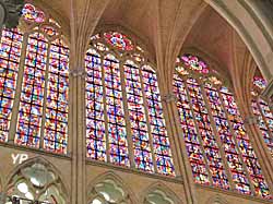 Cathédrale Saint-Gatien - verrière du choeur