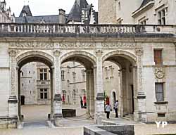 Portique style Renaissance (XIXe s.)