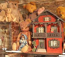 Musée des poupées et des nounours (Musée des poupées et des nounours)