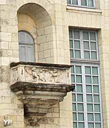 Palais des archevêques - balcon de l'Annonciation