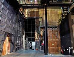 Coulisses côté cour