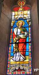 Un des 16 vitraux de l'église