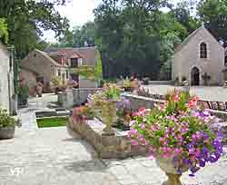 Abbaye Sainte-Marie-de-Cercanceaux