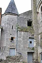 Accès aux grands greniers au dessus du réfectoire (XIIIe s.)