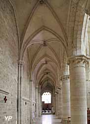 Collégiale d'Auffay (doc. Yalta Production)