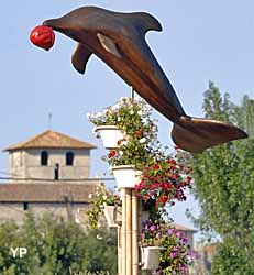 Le Dauphin, hommage à Cousteau (doc. Office de Tourisme du Cubzaguais - Alpha Images)