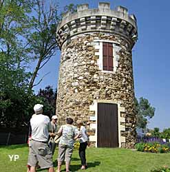 Tour d'Arès (doc. Office de Tourisme Arès)