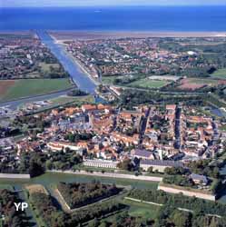 Vue aérienne de Gravelines (doc. Office de Tourisme Gravelines- Les Rives de l'Aa)