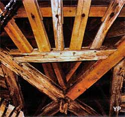 Collégiale Saint-Austrégésile