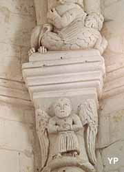 Eglise de Lucheux - détail d'un chapiteau historiés XIIe siècle