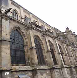 église Saint-Pierre de Montfort-l'Amaury