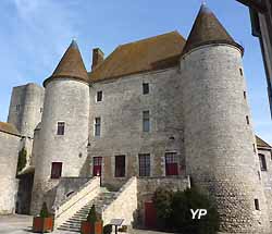 château de Nemours (XIIe)