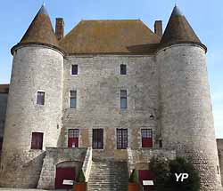 château de Nemours (XIIe)
