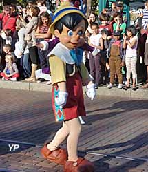 Disneyland Paris - Parade - Pinocchio