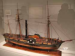 Le Sphinx, corvette &agrave; roues (maquette r&eacute;alis&eacute;e &agrave; l'arsenal de Rochefort en 1829) - Mus&eacute;e national de la Marine