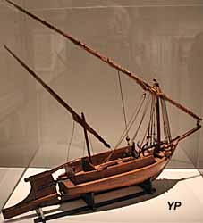 Djerme, bateau de charge du Nil (maquette r&eacute;alis&eacute;e en Egypte au XIXe s.) - Mus&eacute;e national de la Marine