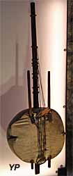 Musée de la Castre - instrument de musique