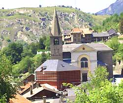 église de Saint-Michel-de-Maurienne et musée de l'aluminium (doc. OT Saint-Michel-de-Maurienne)