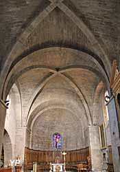Cathédrale Saint-Léonce - nef principale