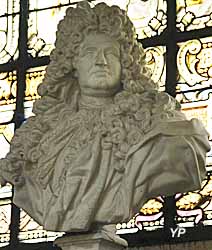 Église Notre-Dame - buste de Jules Hardouin-Mansart (moulage d'un buste de Jean-Louis Lemoyne)