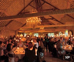 Château de Vallery - salle des tentures