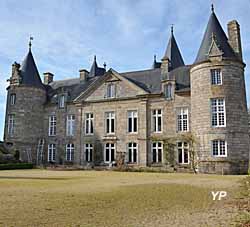 Château de Kergrist et son parc (doc. Mairie de Ploubezre)