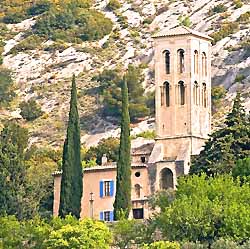 Notre-Dame d'Aubune à Beaumes-de-Venise (doc. OT Beaumes-de-Venise)