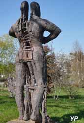 Maison d'Art Bourgogne du Sud et Jardin de Sculptures - Discordance (E. Linke)