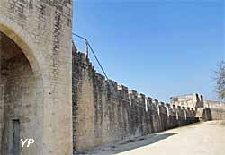 A l'intérieur des remparts de Provins